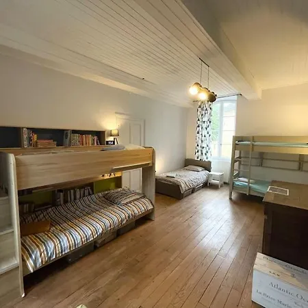 Maison Spacieuse A 15 Minutes De Belves Holiday home