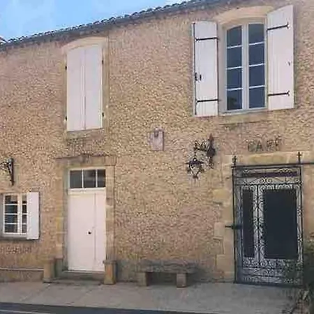 Holiday home Maison Spacieuse A 15 Minutes De Belves